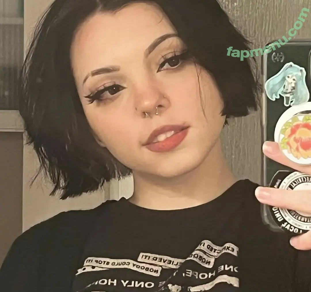 Rottedbrainz nude photo #0038 (Okmarz1)