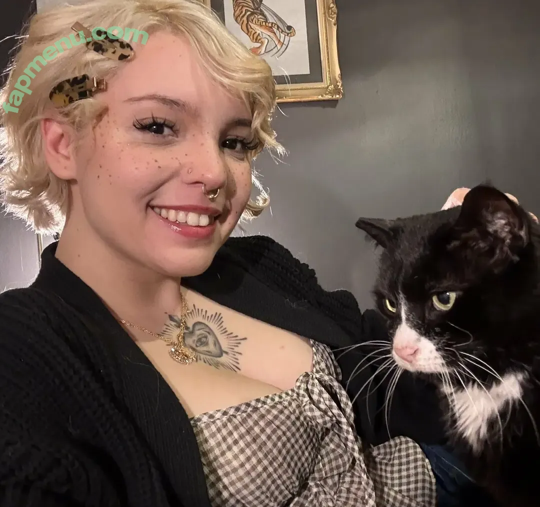 Rottedbrainz nude photo #0011 (Okmarz1)
