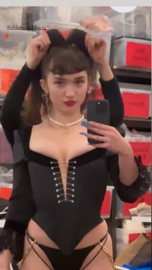 Rowan Blanchard / Simp Chat / rowanblanchard nude photo #0348