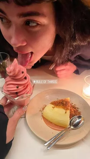 Rowan Blanchard / Simp Chat / rowanblanchard nude photo #0395