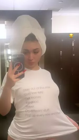 Rowan Blanchard / Simp Chat / rowanblanchard nude photo #0512