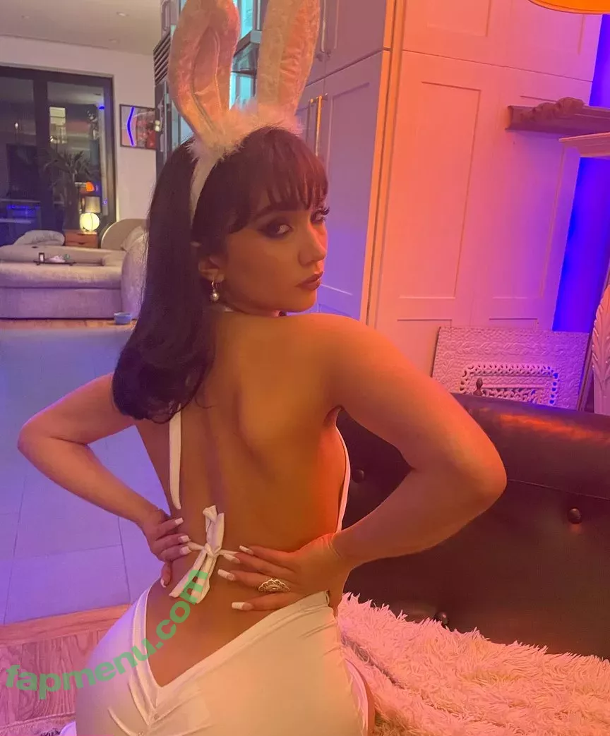 Rowan Blanchard nude photo #0001 (Simp Chat / rowanblanchard)