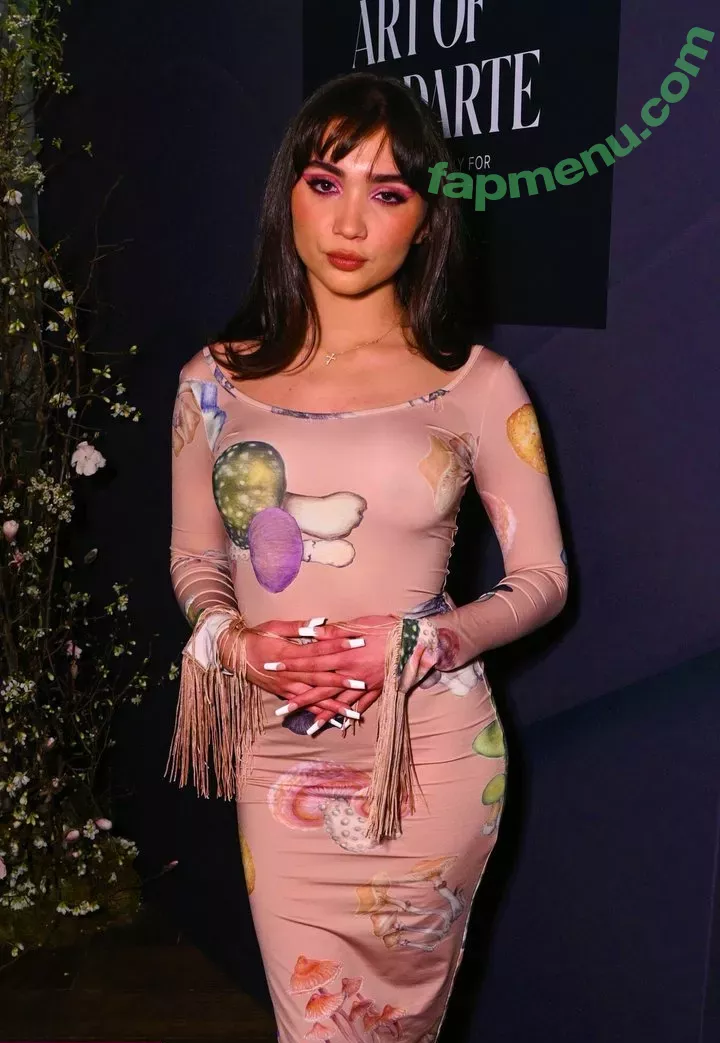 Rowan Blanchard nude photo #0007 (Simp Chat / rowanblanchard)