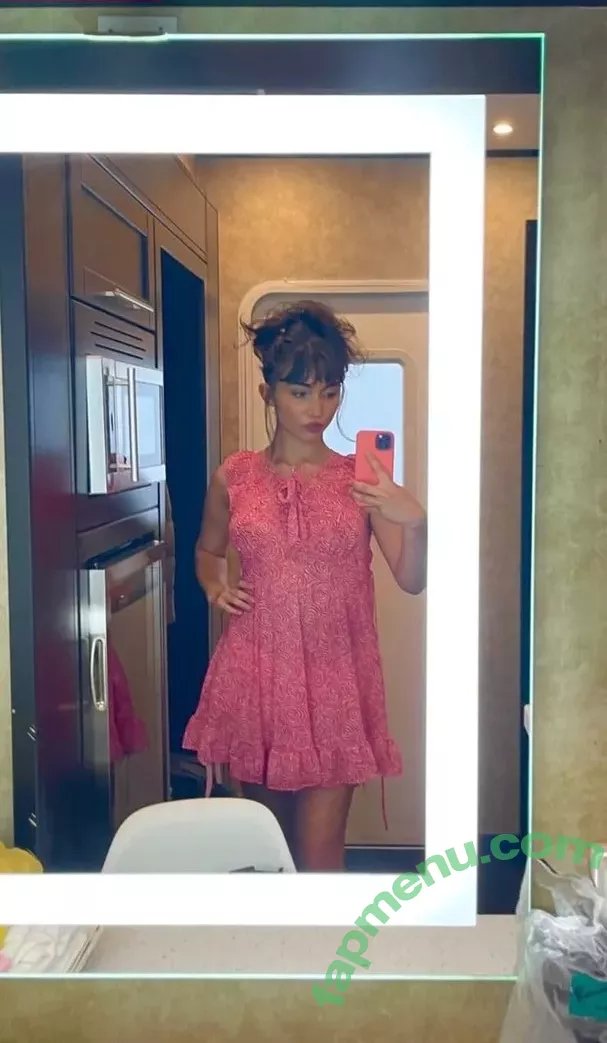 Rowan Blanchard nude photo #0037 (Simp Chat / rowanblanchard)