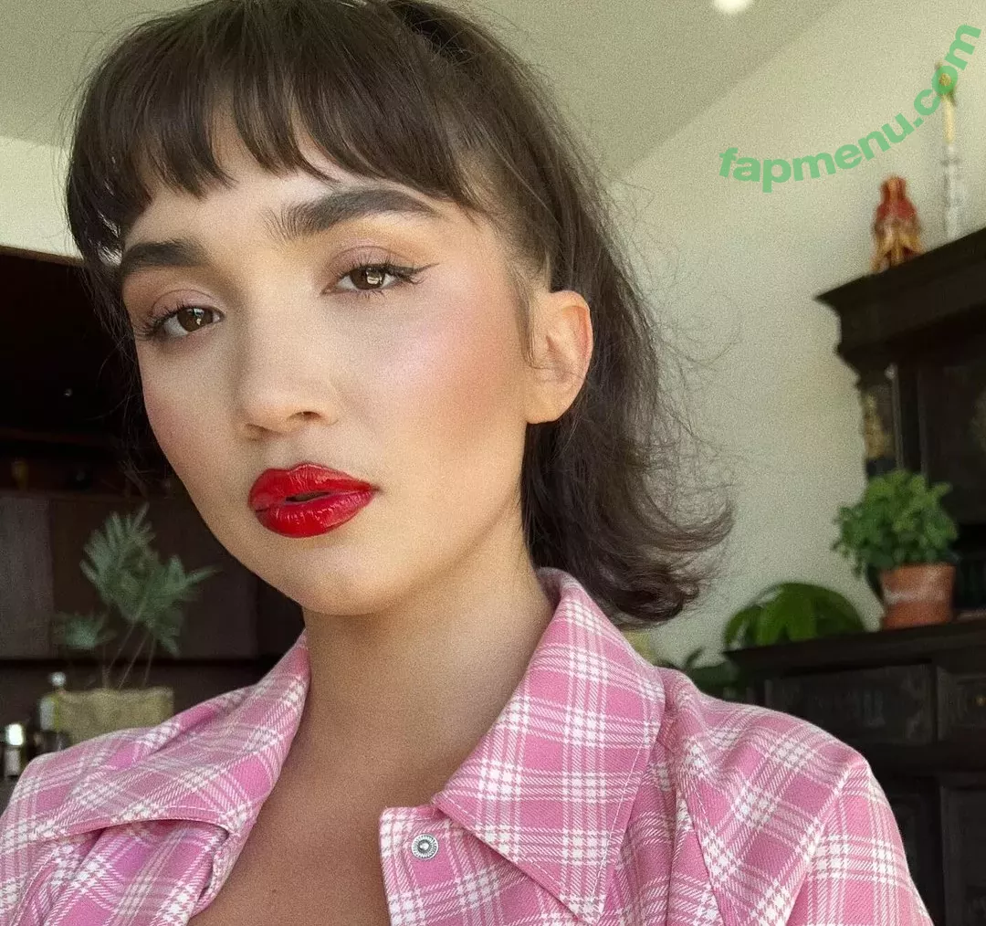 Rowan Blanchard nude photo #0058 (Simp Chat / rowanblanchard)