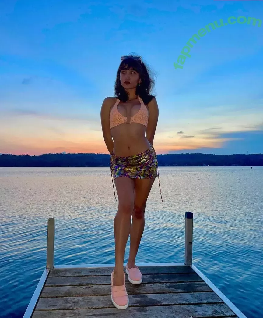 Rowan Blanchard nude photo #0126 (Simp Chat / rowanblanchard)