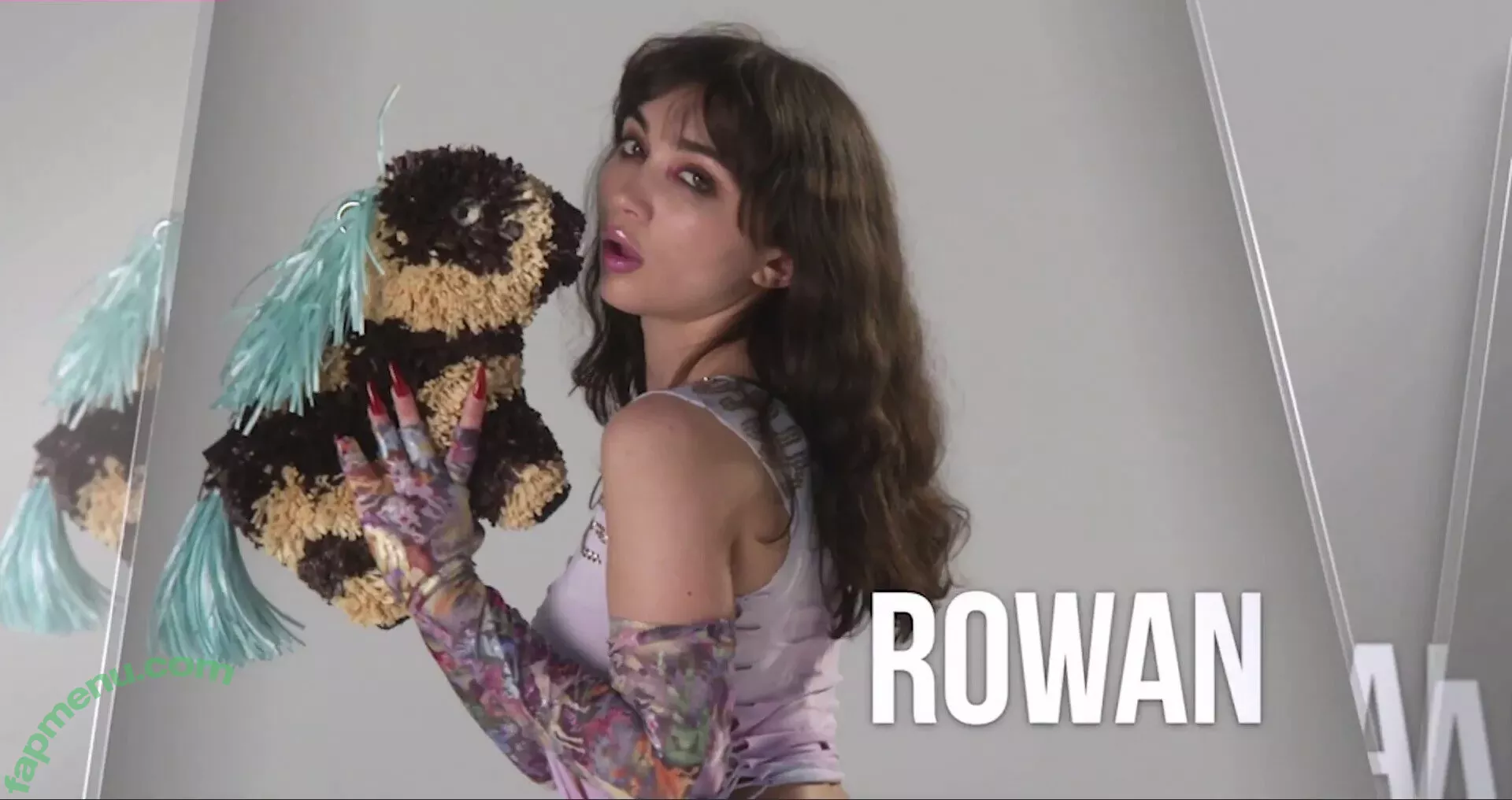 Rowan Blanchard nude photo #0172 (Simp Chat / rowanblanchard)