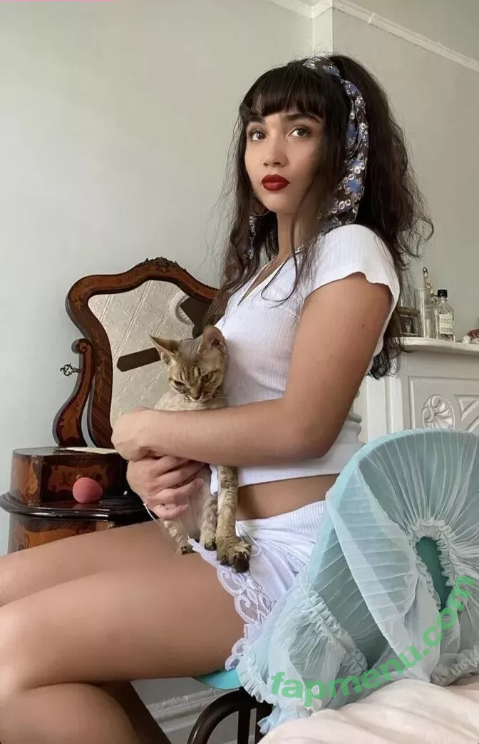 Rowan Blanchard nude photo #0175 (Simp Chat / rowanblanchard)
