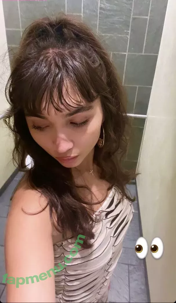 Rowan Blanchard nude photo #0176 (Simp Chat / rowanblanchard)
