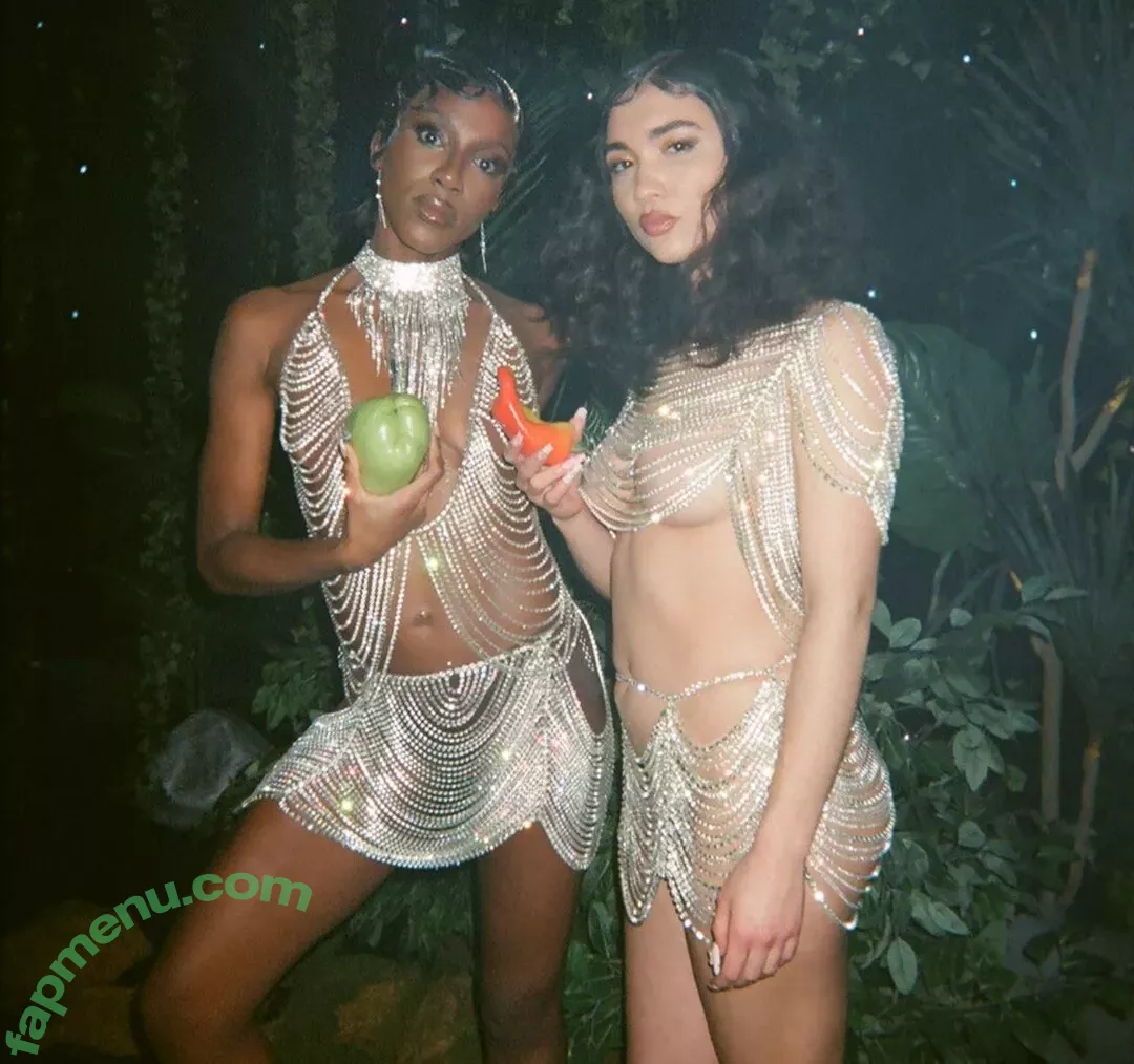 Rowan Blanchard nude photo #0181 (Simp Chat / rowanblanchard)