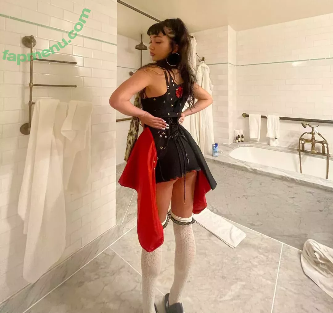 Rowan Blanchard nude photo #0288 (Simp Chat / rowanblanchard)