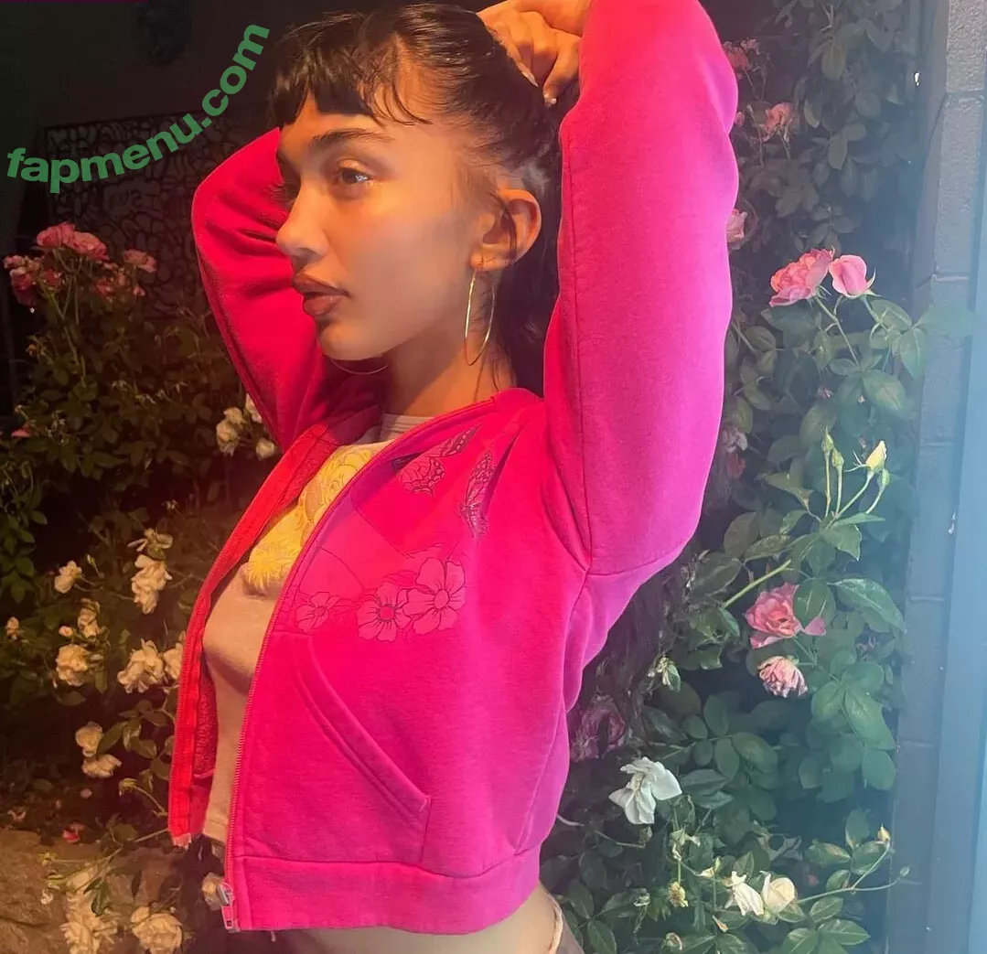 Rowan Blanchard nude photo #0296 (Simp Chat / rowanblanchard)