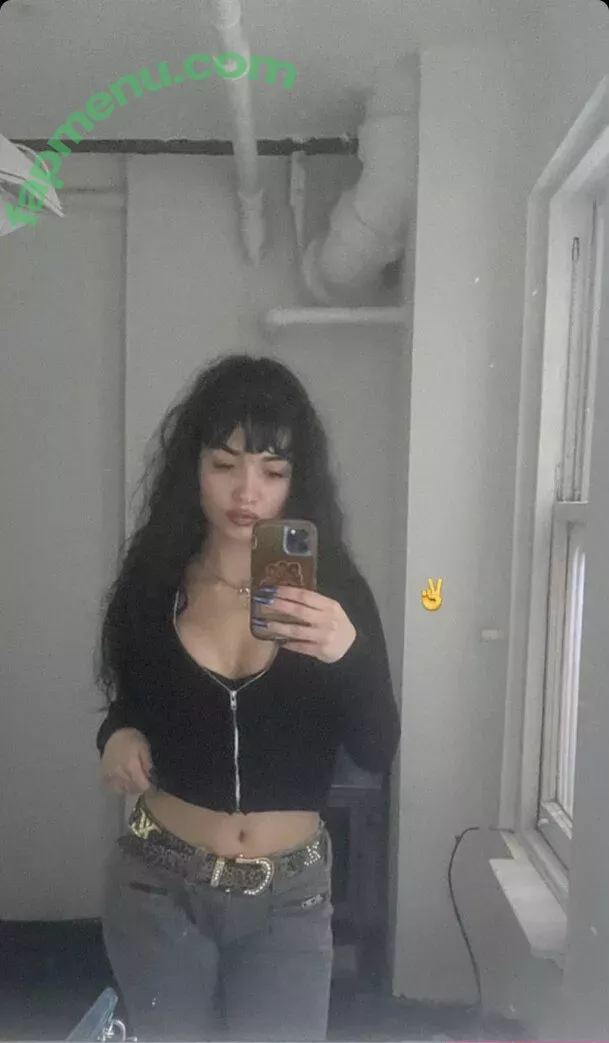 Rowan Blanchard nude photo #0318 (Simp Chat / rowanblanchard)