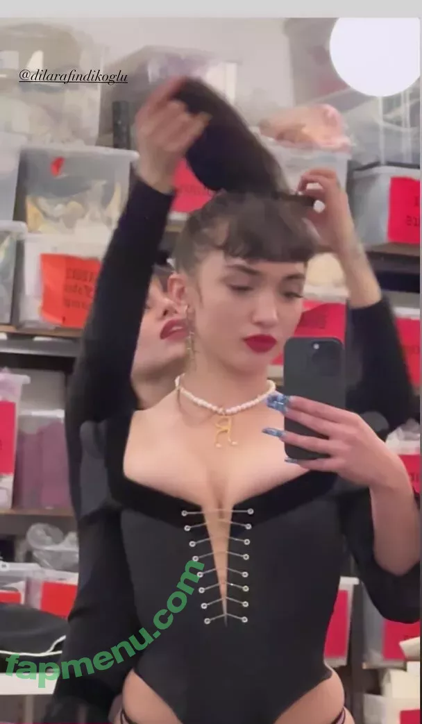 Rowan Blanchard nude photo #0345 (Simp Chat / rowanblanchard)