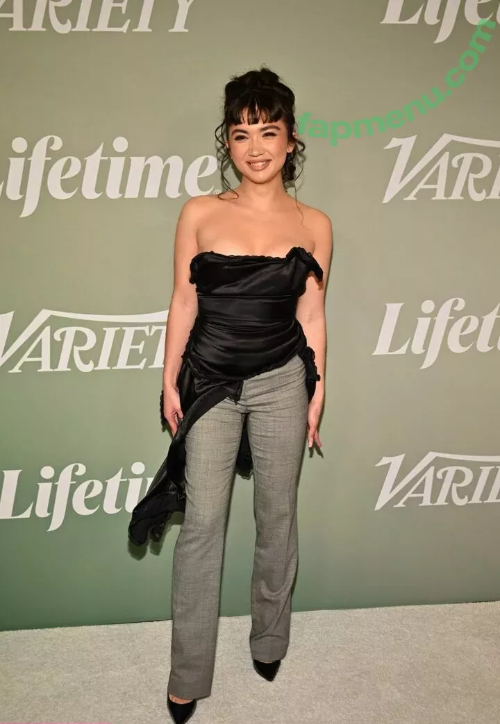 Rowan Blanchard nude photo #0357 (Simp Chat / rowanblanchard)
