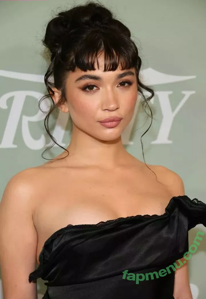 Rowan Blanchard nude photo #0361 (Simp Chat / rowanblanchard)