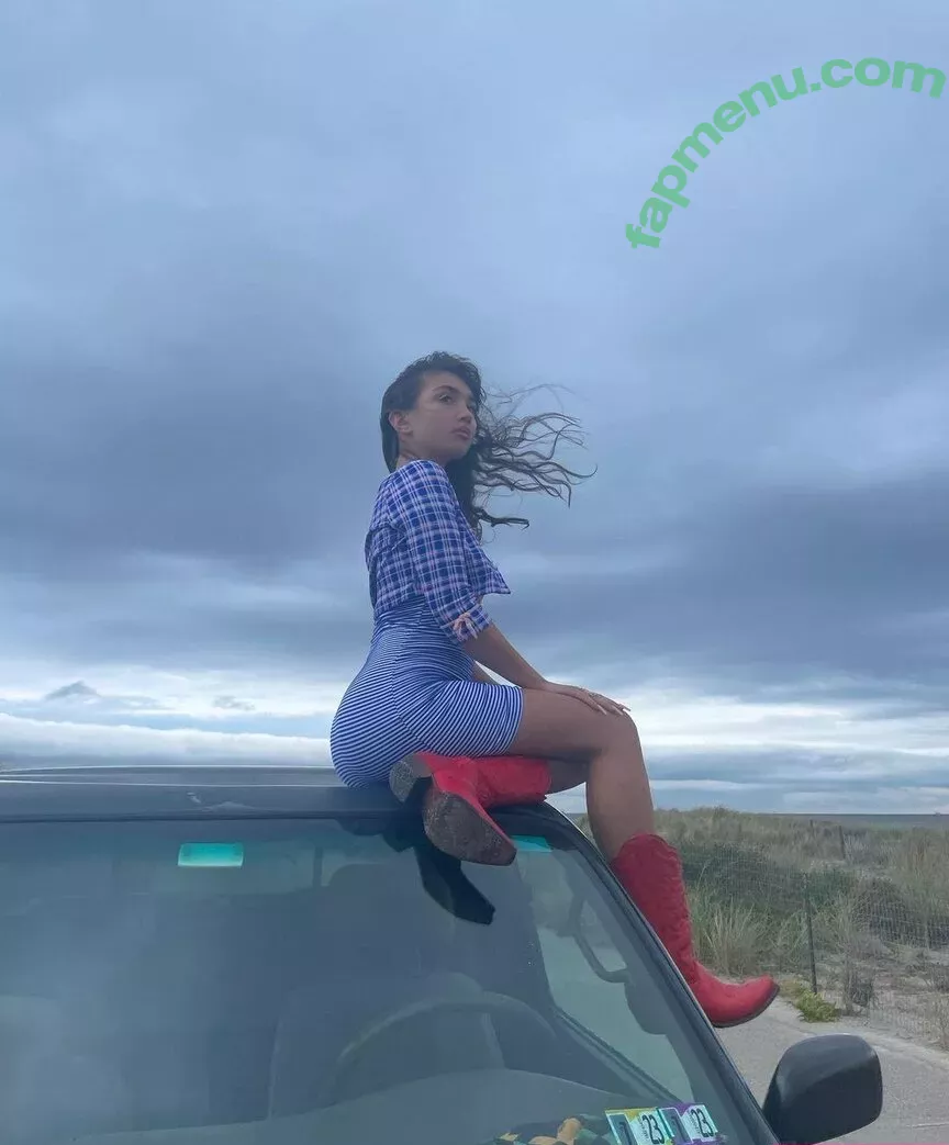 Rowan Blanchard nude photo #0426 (Simp Chat / rowanblanchard)