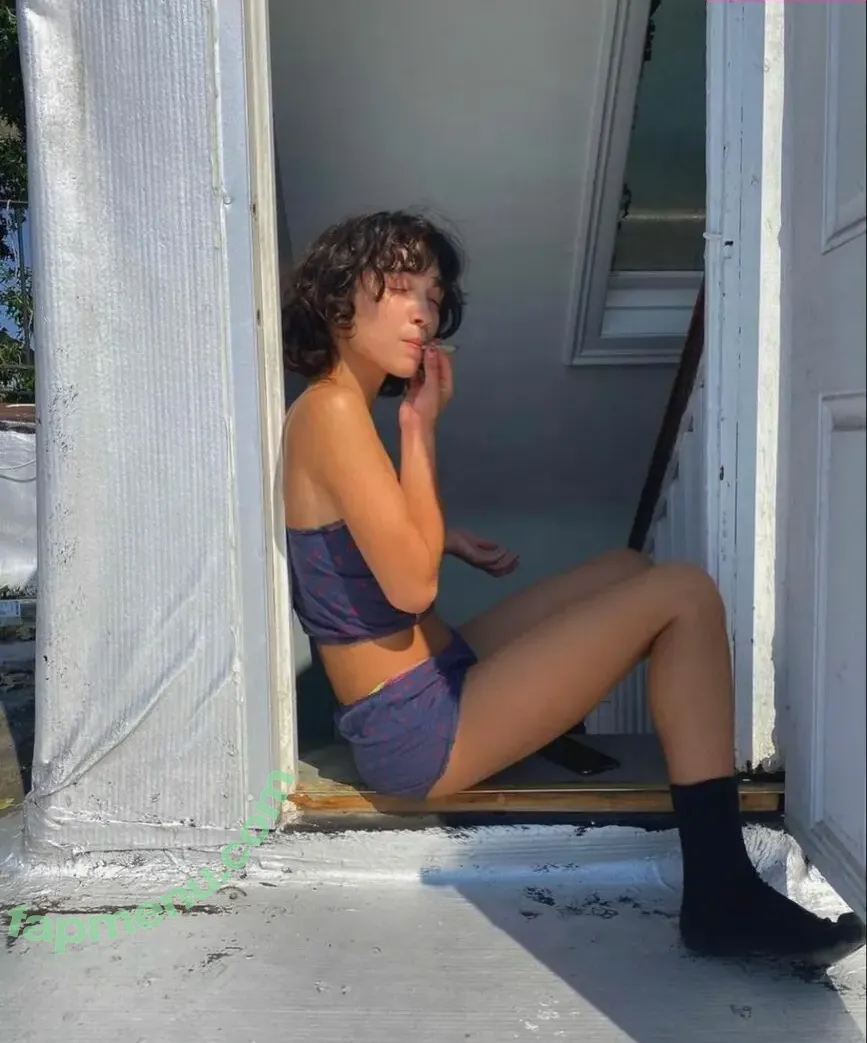 Rowan Blanchard nude photo #0990 (Simp Chat / rowanblanchard)
