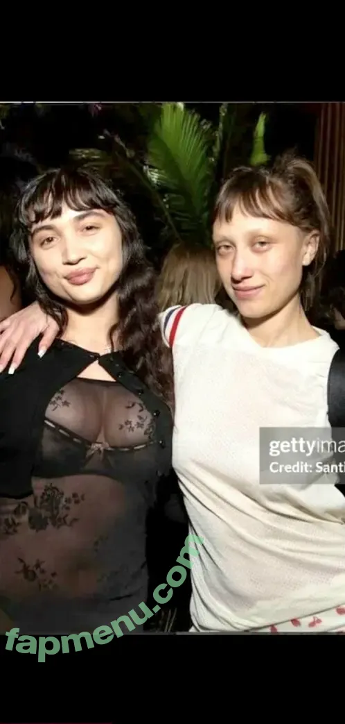 Rowan Blanchard nude photo #0994 (Simp Chat / rowanblanchard)
