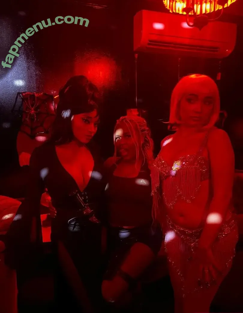 Rowan Blanchard nude photo #1044 (rowanblanchard / rowanblanchardofficial / rowanblancharm)