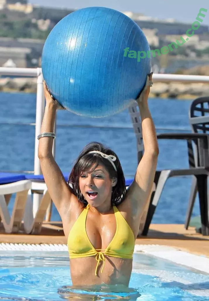 Roxanne Pallett nude photo #0098 (theroxannecarrion)