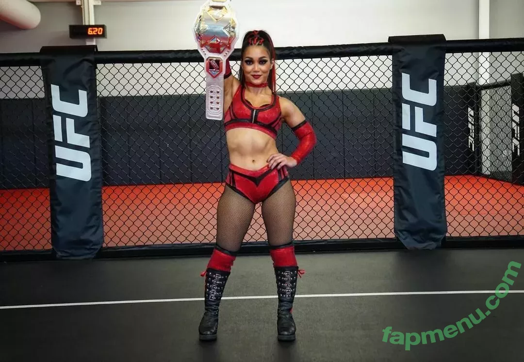 Roxanne Perez nude photo #0401 (Rok-C - WWE NXT / roxanne_wwe)