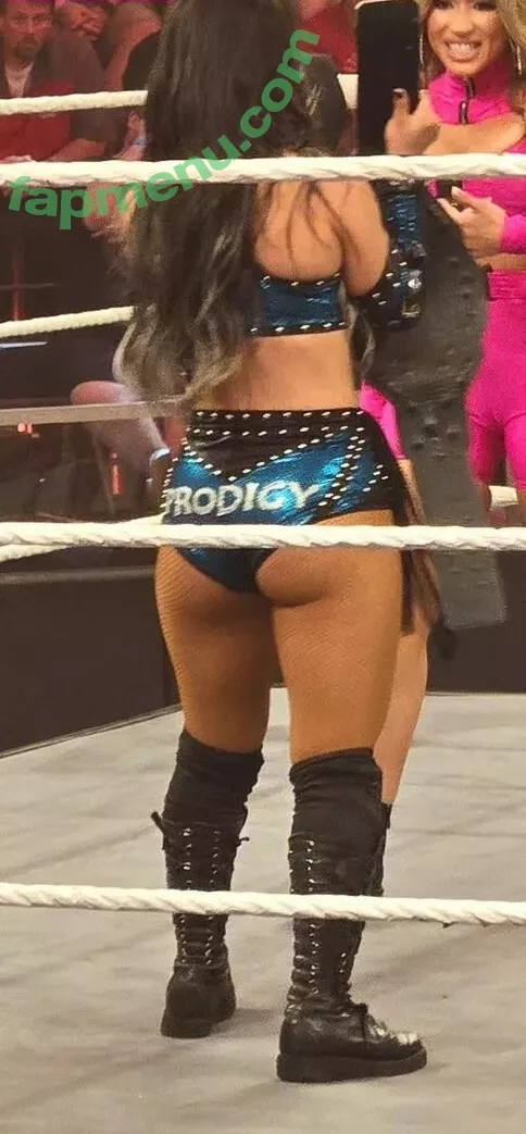 Roxanne Perez nude photo #0410 (Rok-C - WWE NXT / roxanne_wwe)