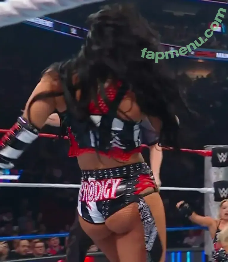 Roxanne Perez nude photo #1366 (Rok-C - WWE NXT / roxanne_wwe)