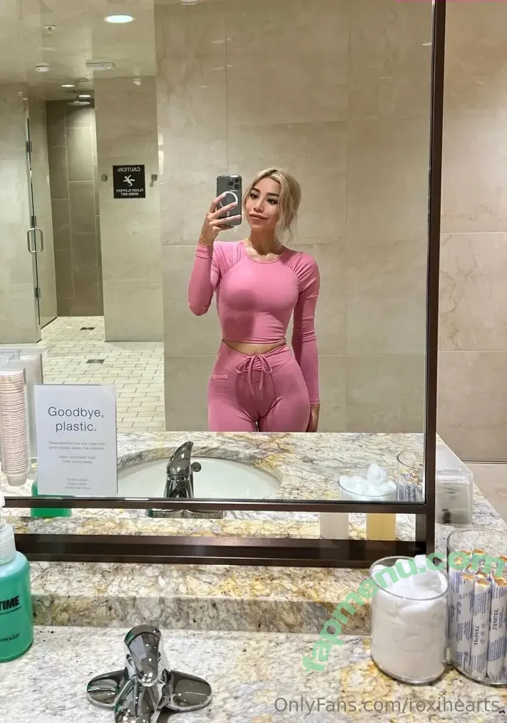 roxannesims nude photo #0137 (Roxanne / roxannesimsxx)