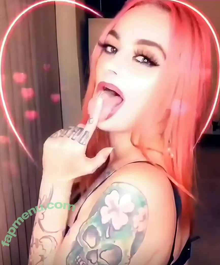 Roxi Reilly nude photo #0018 (RoxiReillyx / roxi-reilly)