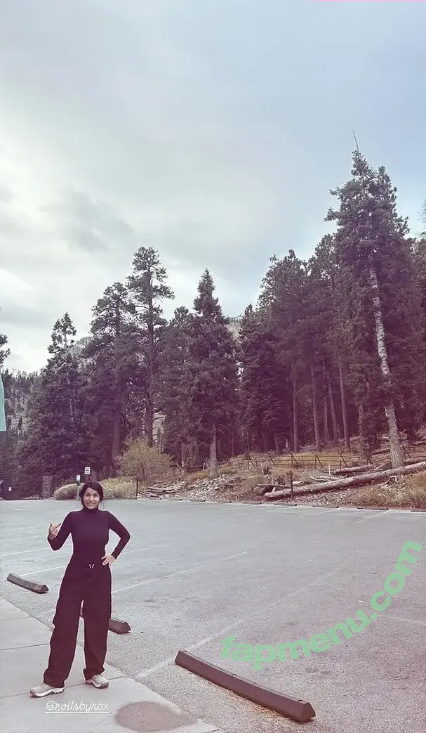 Roxie Sinner nude photo #0316 (theroxiesinner / theroxiesinnerr)