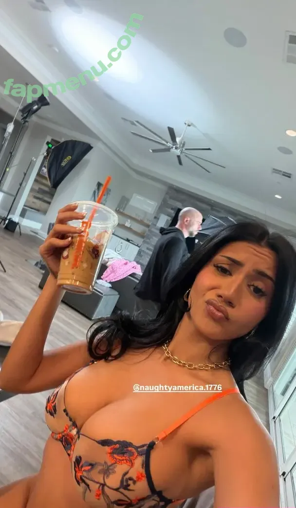 Roxie Sinner nude photo #0461 (theroxiesinner / theroxiesinnerr)