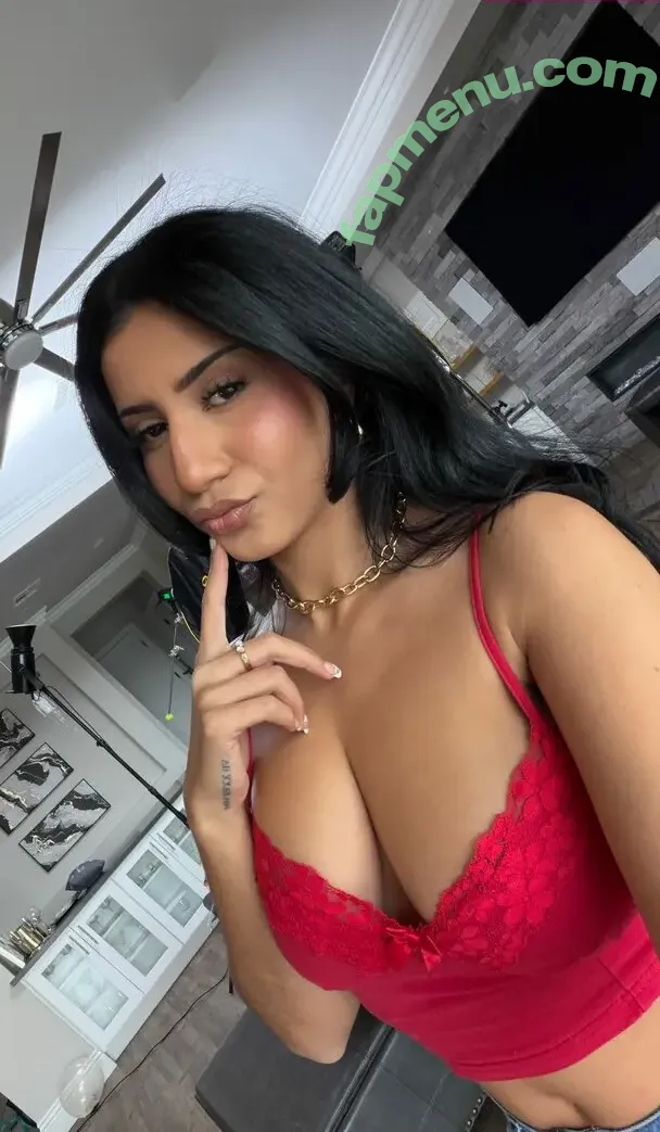 Roxie Sinner nude photo #0464 (theroxiesinner / theroxiesinnerr)