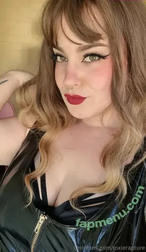  nude photo #0002