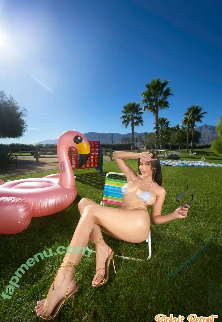 Roxiesin nude photo #0343 (UrArabGf / peachescheeks / roxiesinner / roxiesinnerlive)