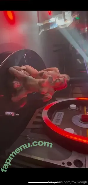 roxikeogh / roxikeoghmodel nude photo #0093