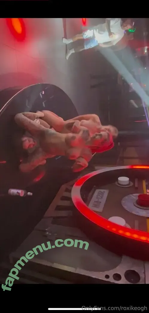 roxikeogh nude photo #0093 (roxikeoghmodel)