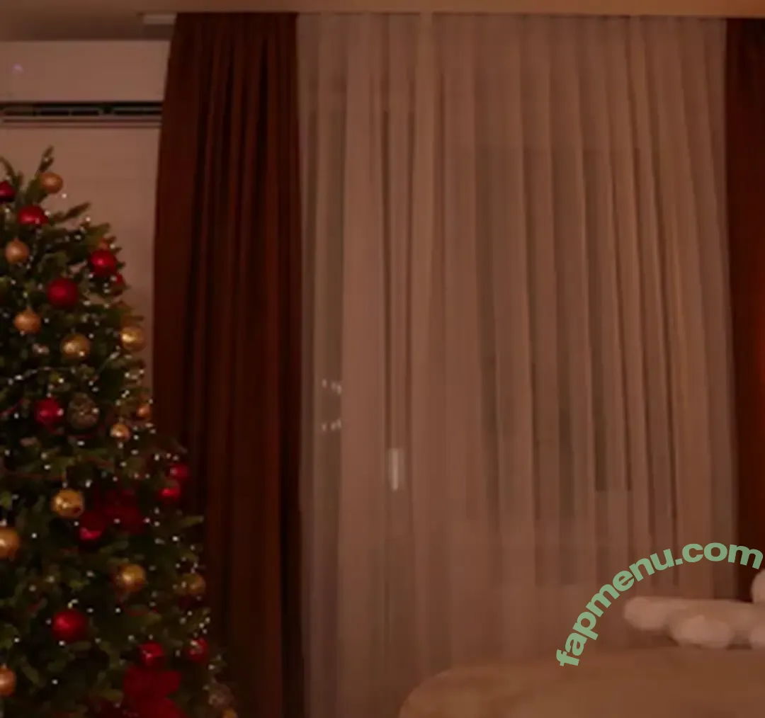 Roxleey nude photo #0141 (roxanarocks / roxleee___ / roxy_blue_eyed_)