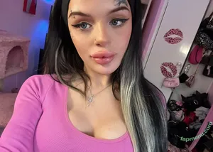 roxxiquinzell / roxxiquinzellx nude photo #0011
