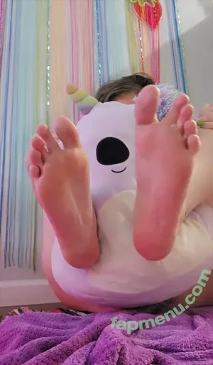 roxxxiemoxie / moxieroxxie nude photo #0015