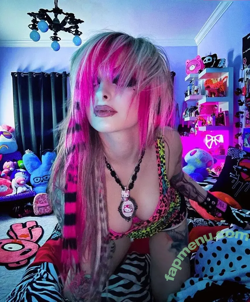 Roxy Katrina nude photo #0061 (trashmob)