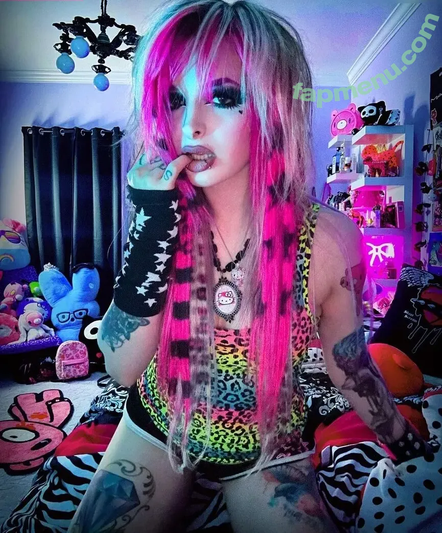 Roxy Katrina nude photo #0062 (trashmob)