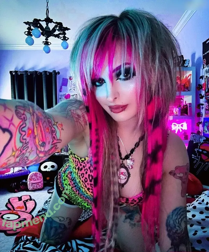 Roxy Katrina nude photo #0064 (trashmob)