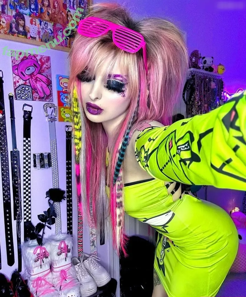 Roxy Katrina nude photo #0065 (trashmob)