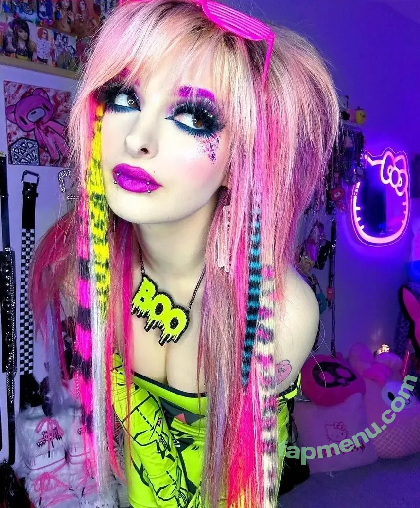 Roxy Katrina nude photo #0066 (trashmob)