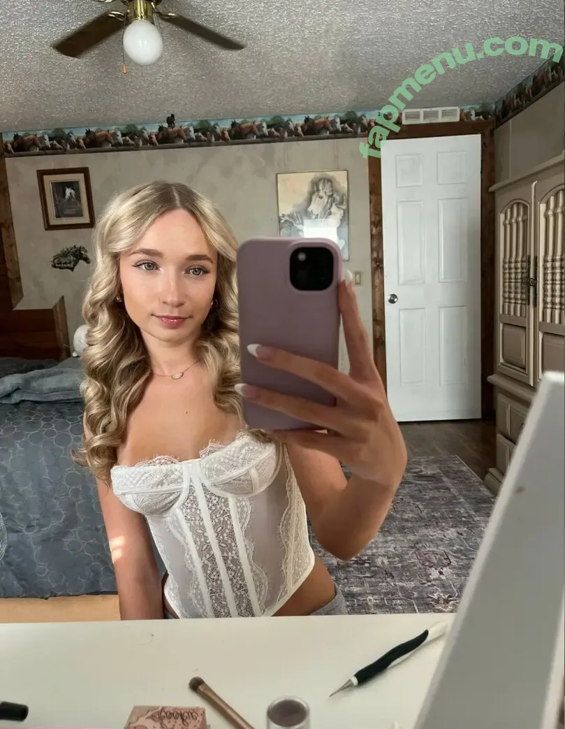 Roxy Rain nude photo #0024 (roxyraiin / roxyrainn)