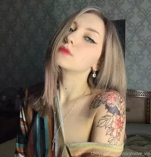 roxyloove_vip / mayberoxy nude photo #0131