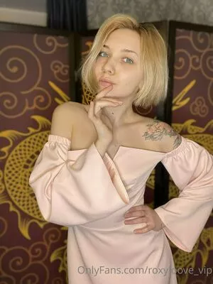 roxyloove_vip / mayberoxy nude photo #0331