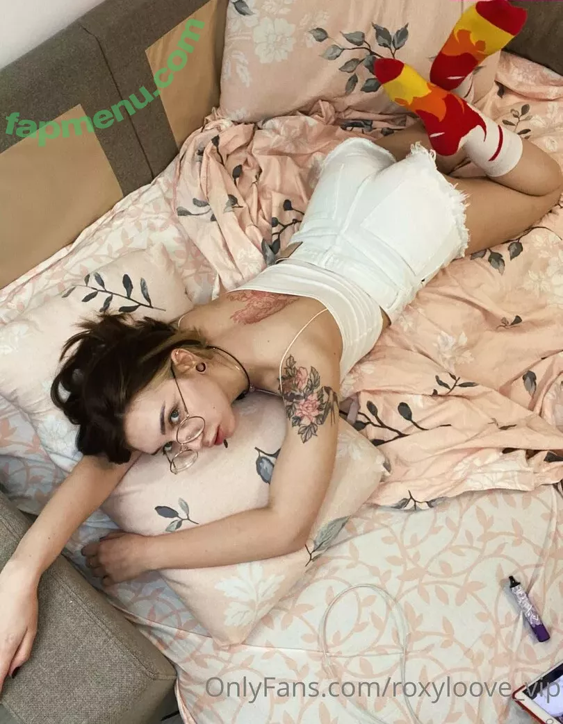 roxyloove_vip nude photo #0028 (mayberoxy)