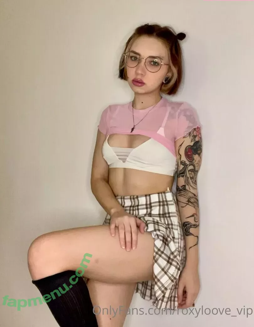 roxyloove_vip nude photo #0076 (mayberoxy)